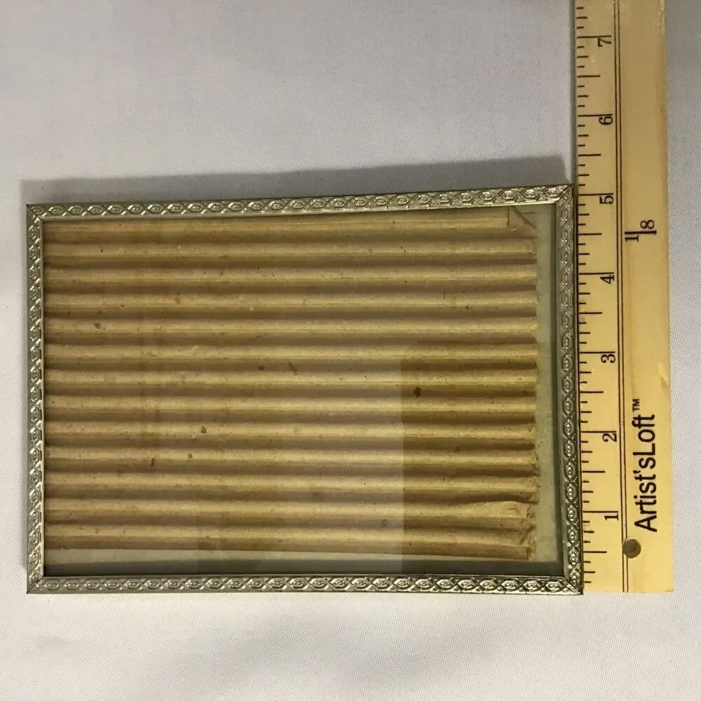 Vintage Gold-Tone Metal Tabletop 5x7 Photo Picture Frame
